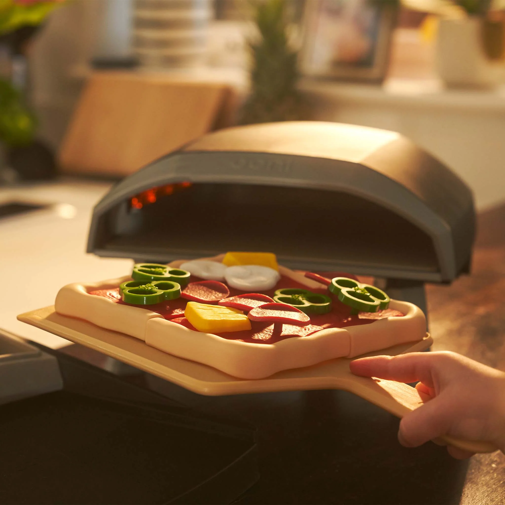 Casdon Ooni Toy Pizza Topping Station - Image 6