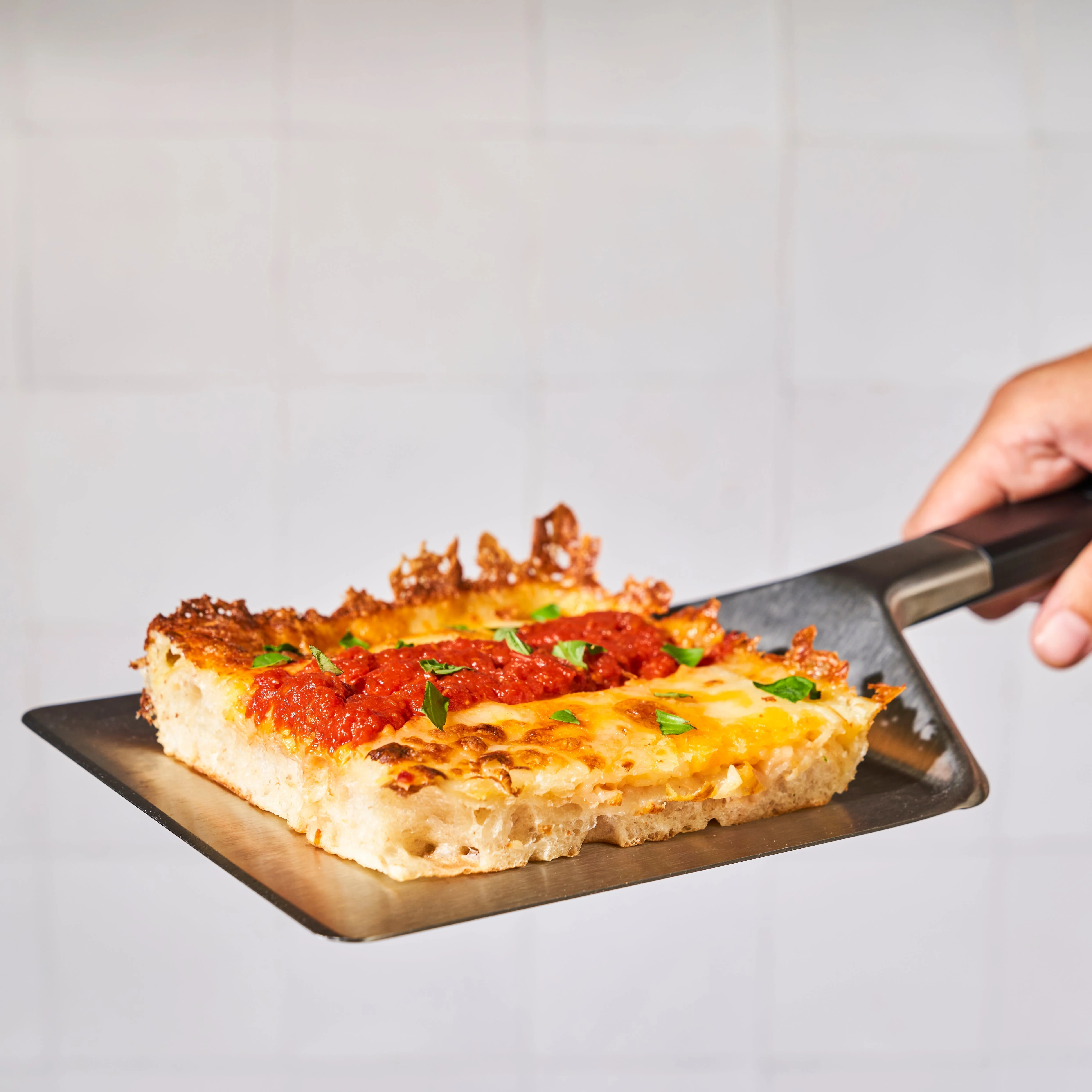 Ooni Ultimate Detroit Pizza Pan Bundle (Medium) - Image 6