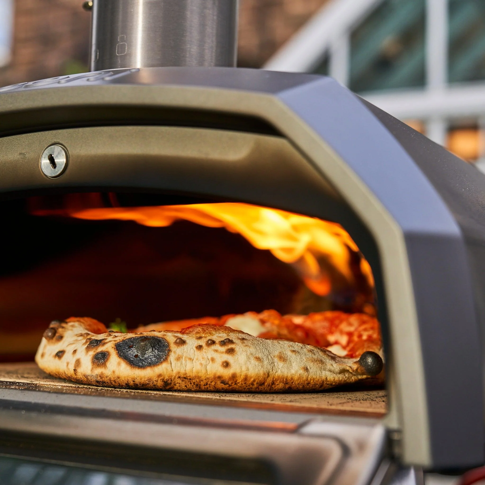 Ooni Karu 2 Multi-Fuel Pizza Oven - Image 12
